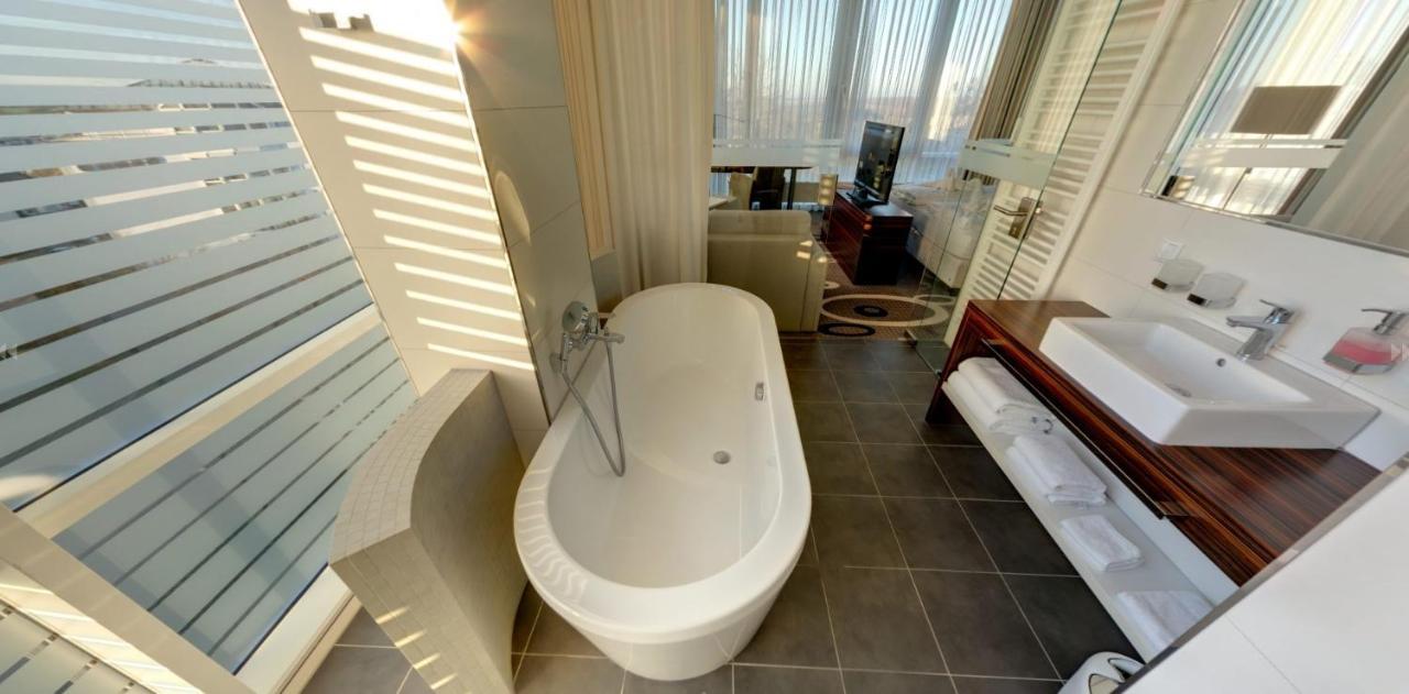 Business-Hotel Artes Κέμνιτς Εξωτερικό φωτογραφία