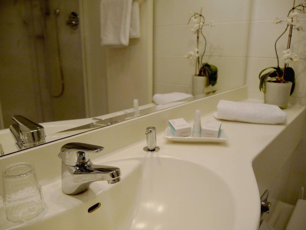 Business-Hotel Artes Κέμνιτς Δωμάτιο φωτογραφία